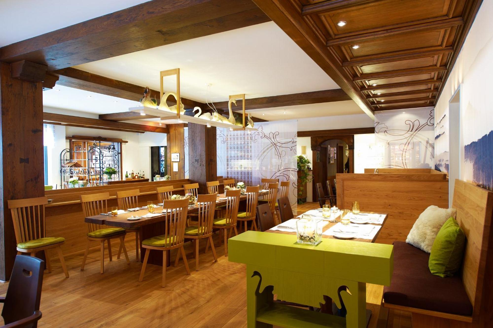 Hotel-Restaurant Schwanen Metzingen  Exterior photo