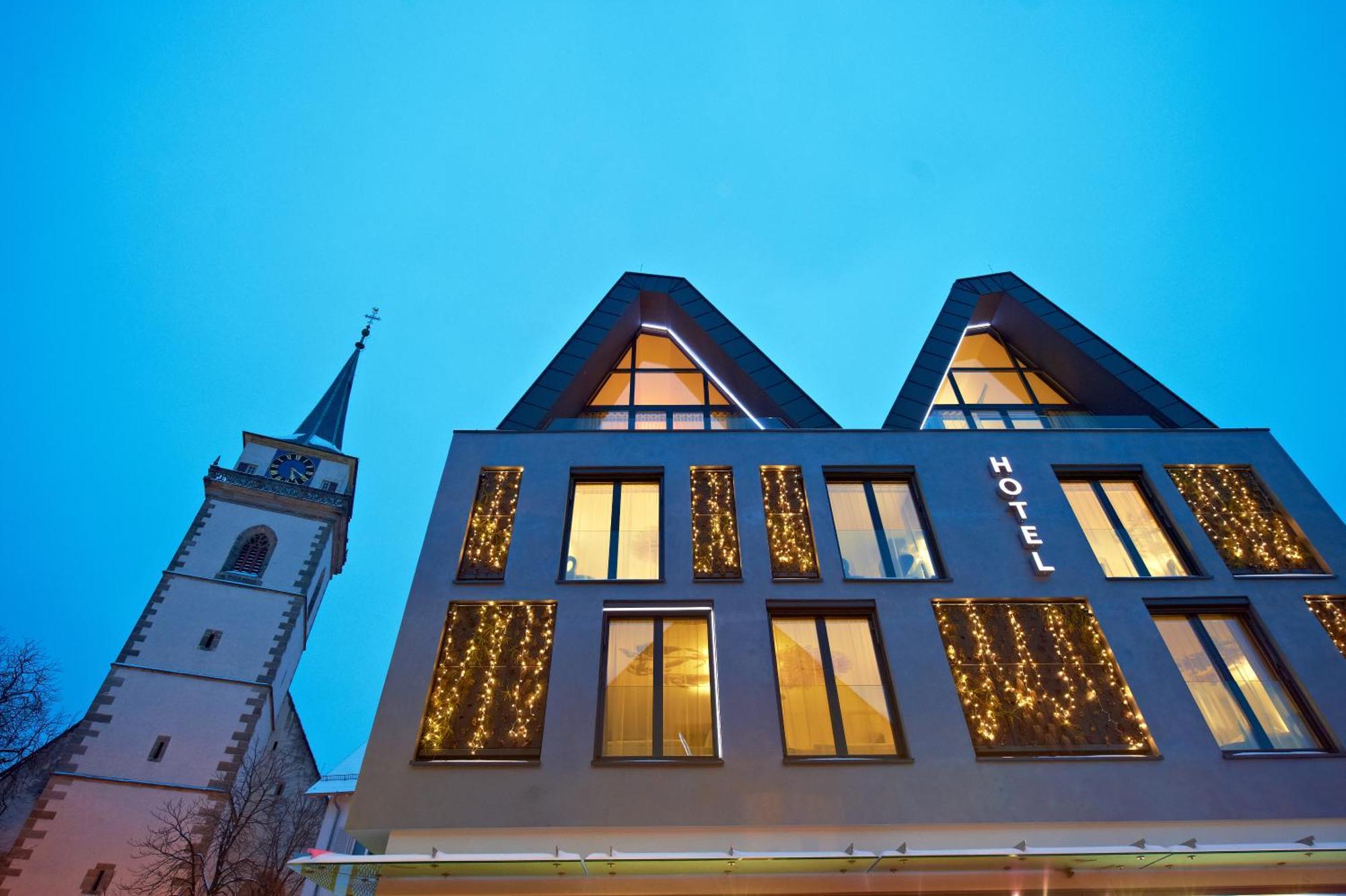 Hotel-Restaurant Schwanen Metzingen  Exterior photo